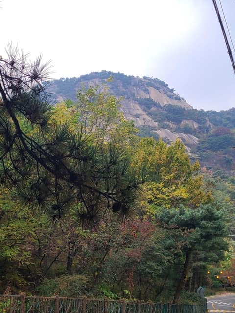 북악산길산책로 사진 1