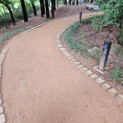 이매동 맨발 황톳길 사진 1