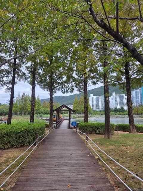 김해 연지공원 산책길 사진 5