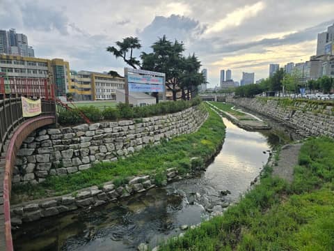 범어천 산책길 사진 2